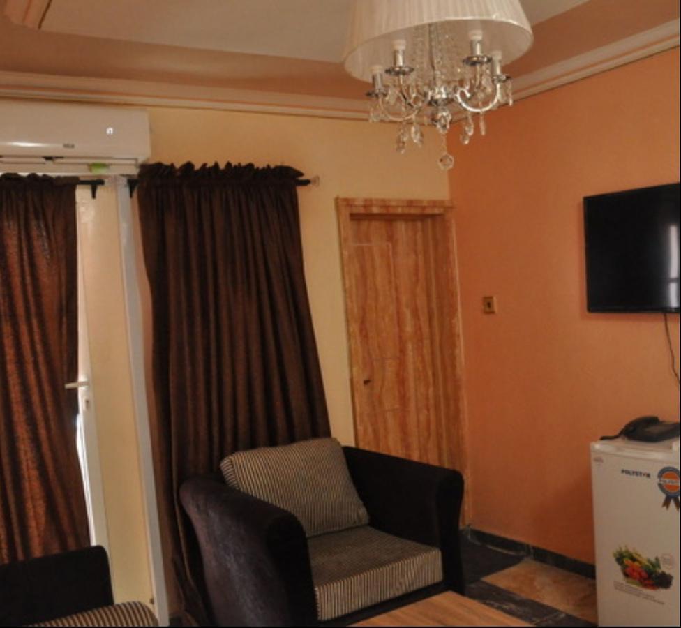 Euro Lounge And Suites Ibadan Exterior photo